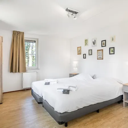Luxurious With 5 Bathroom, With A Bath, Near A Reserve Villa Weert