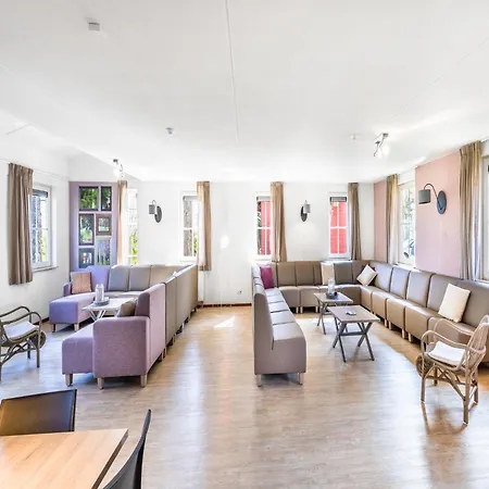 Villa Luxurious With 5 Bathroom, With A Bath, Near A Reserve *