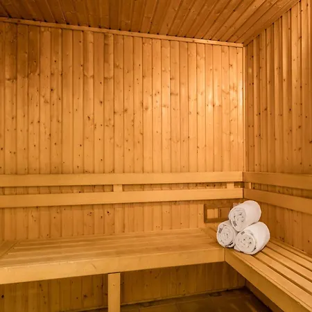 Luxurious With 5 Bathroom, With A Bath, Near A Reserve Weert