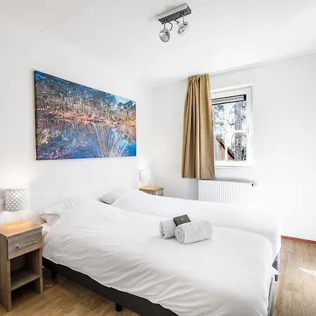 Villa Luxurious With 5 Bathroom, With A Bath, Near A Reserve Weert