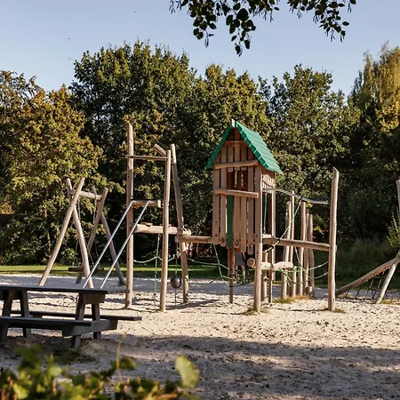 Luxurious With 5 Bathroom, With A Bath, Near A Reserve Weert